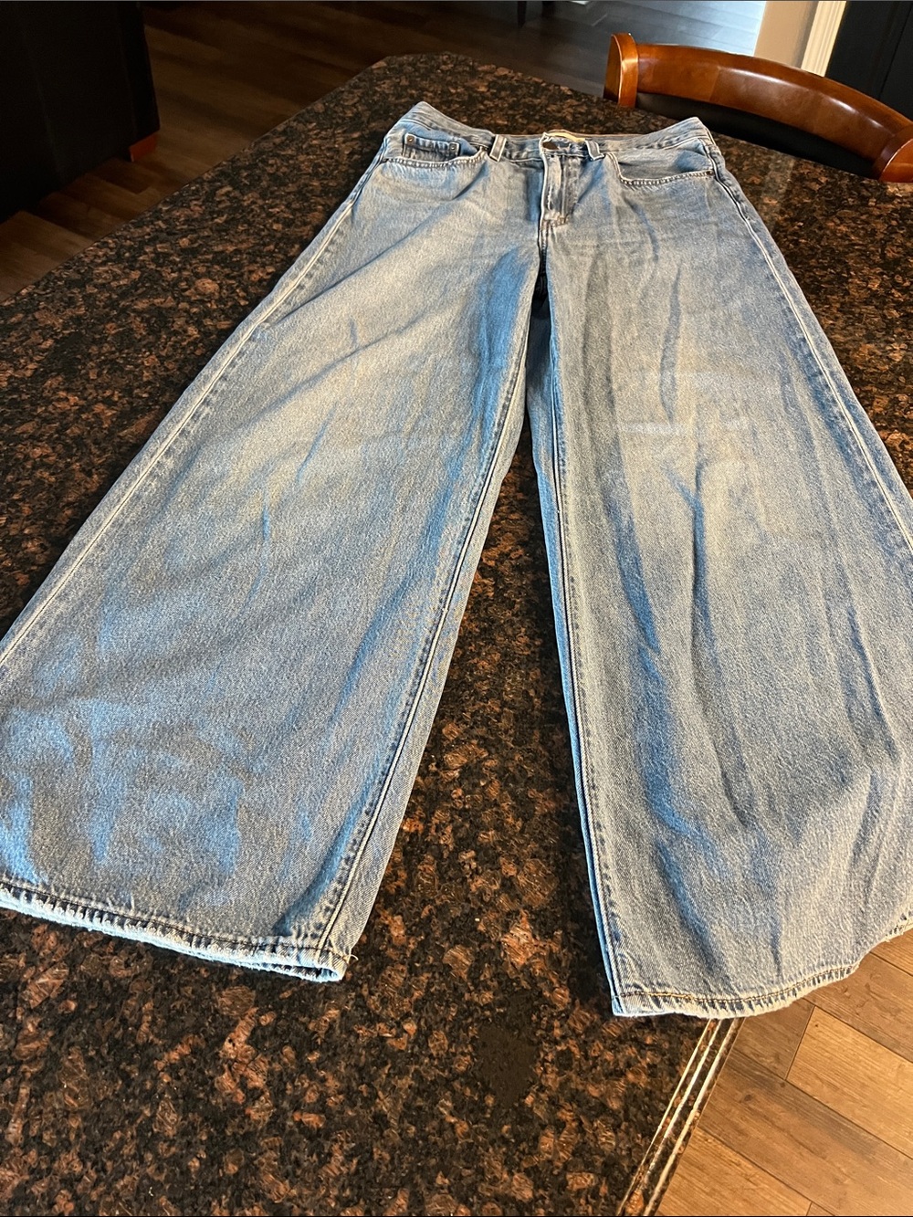 Wide Leg Light Wash Jeans XL Flood- size 29